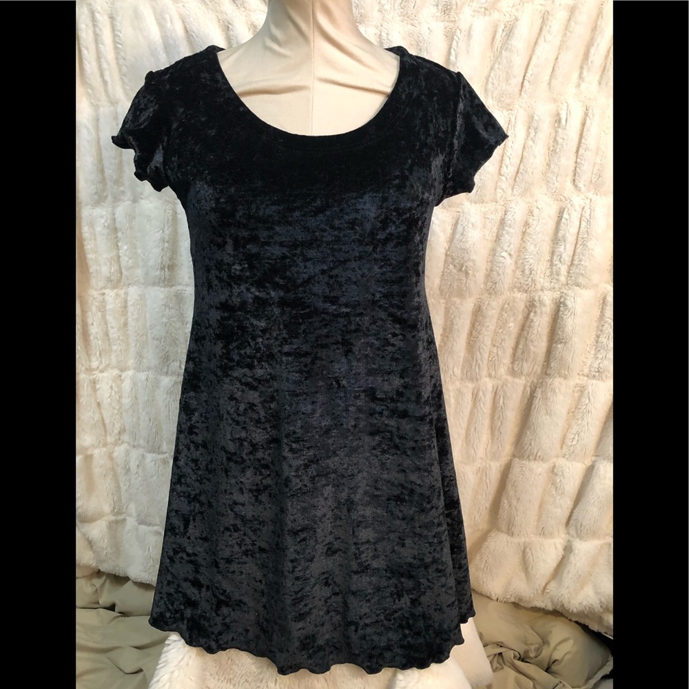 Victoria’s Secret black crushed velvet mini dress size P